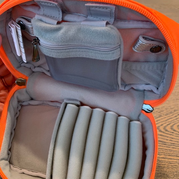 Lug Swizzle jewelry/cargo case in Coral NWT plus 2 new butterfly cosmetic bags - Picture 3 of 9